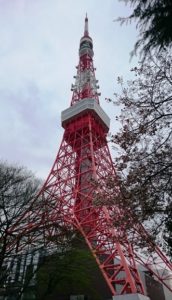 17:45頃の東京タワー まだライトは未点灯