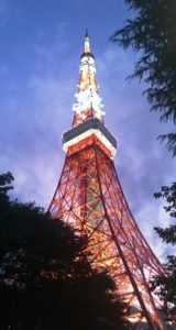 まだ薄暮の東京タワー